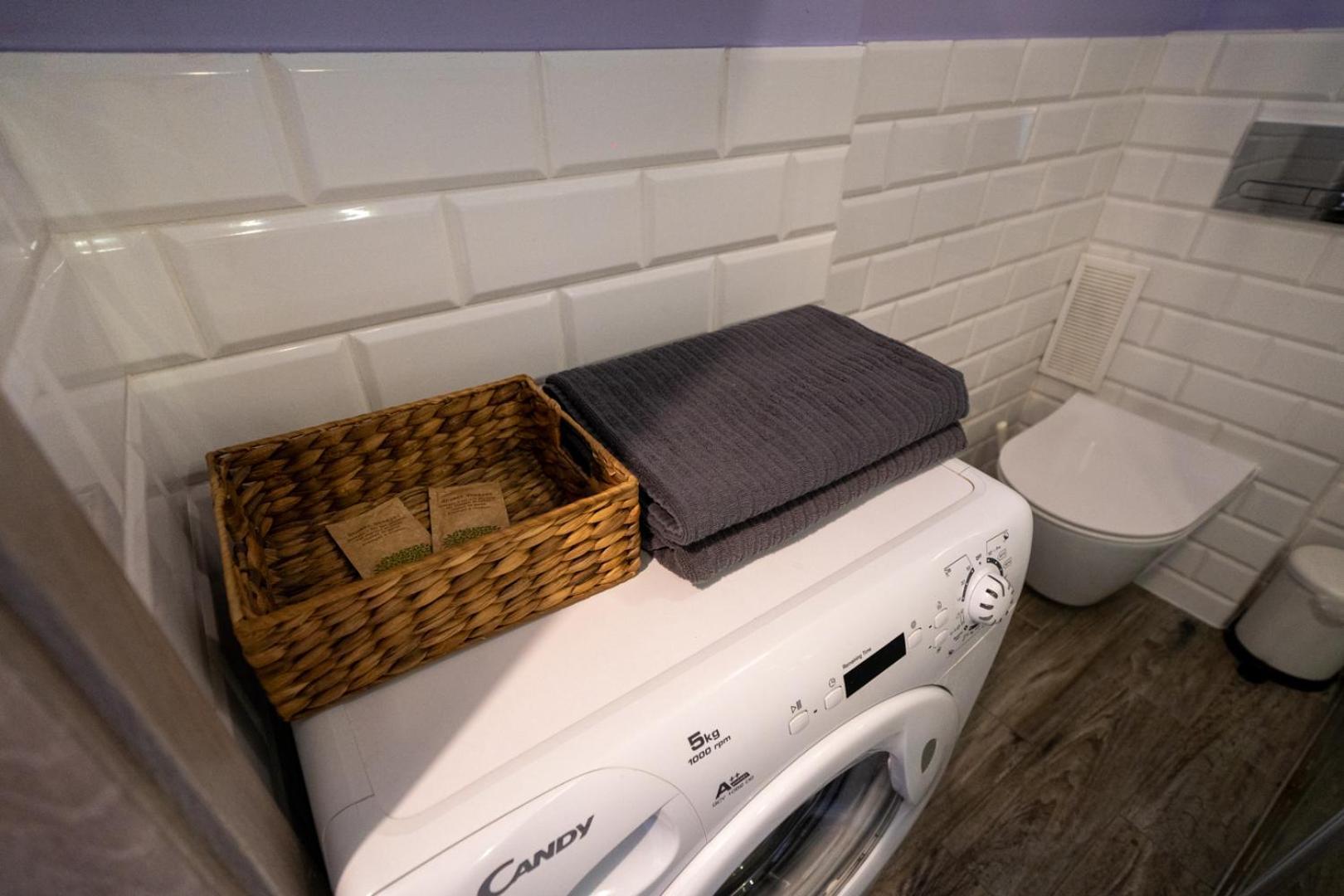 - Parks & Metro Nearby - By Rentujemy Appartement Warschau